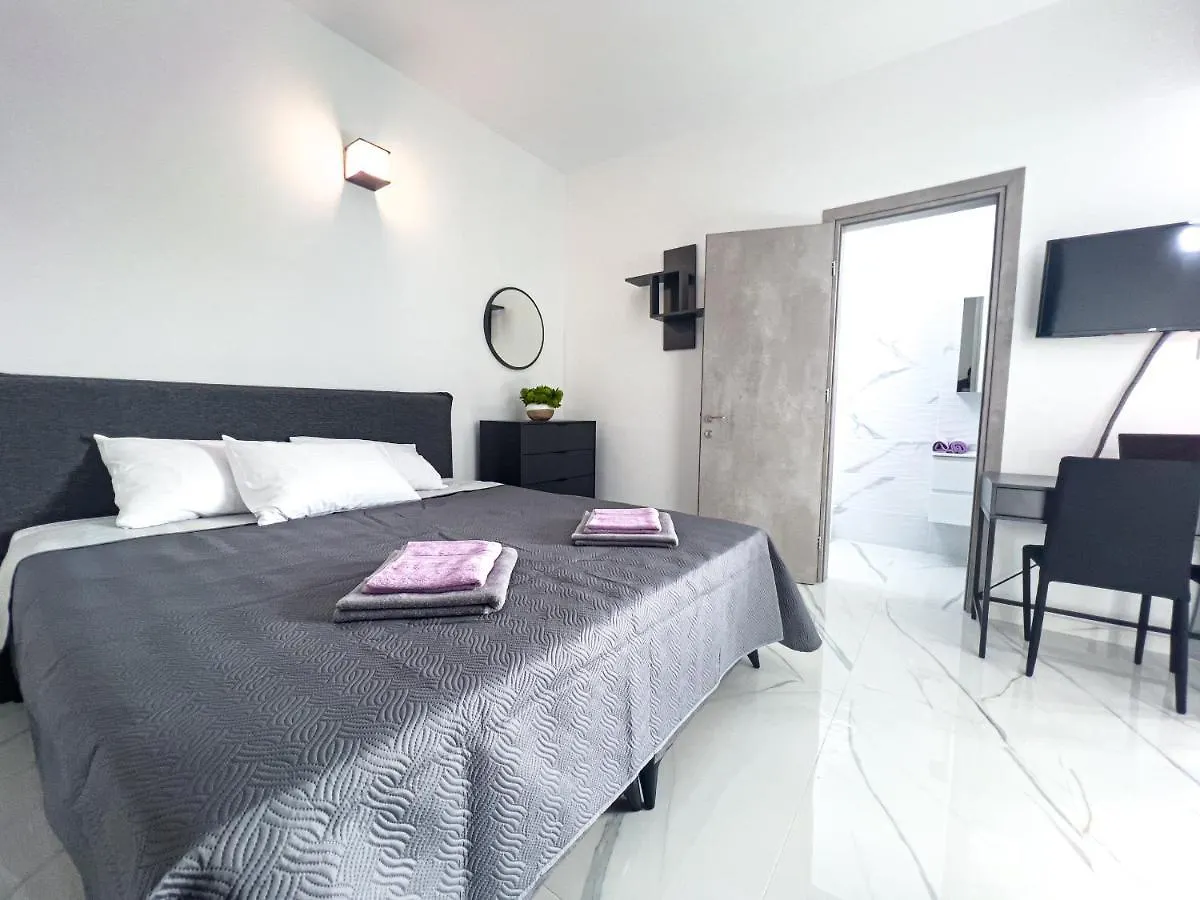 Giorgis Luxury Apartments Ayia Napa 0*,