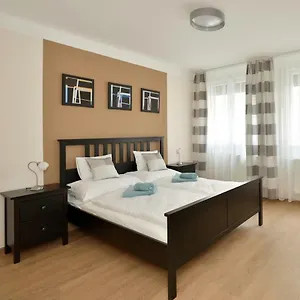 https://deak-apartment-budapest.inbudapesthotels.com